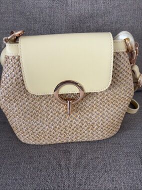 NEW Sarah & Stone Straw Crossbody Bag with Pale Yellow Flap